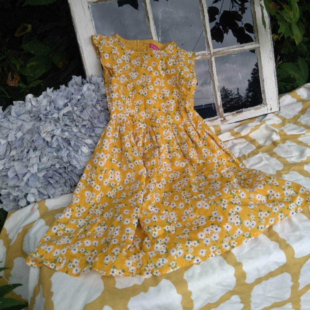Yellow White Daisy Sleeveless Dress